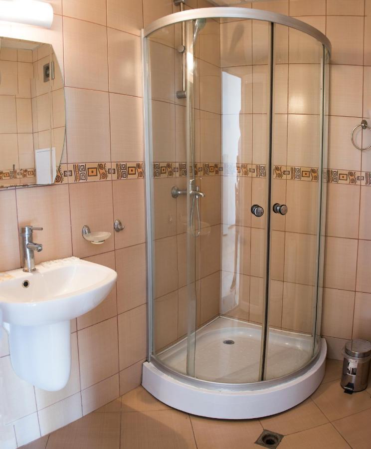 Vm Apartments Robinson Beach Pomorie Exterior photo